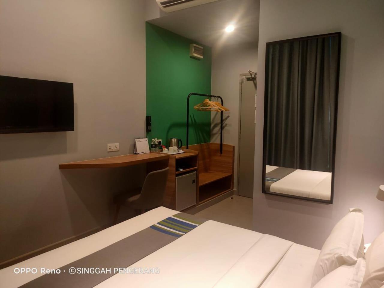 Singgah Pengerang Hotel Exteriör bild